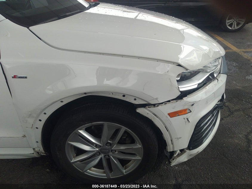 VIN WA1ECCFS9JR010492 2018 AUDI Q3 PREMIUM/SPORT PREMIUM