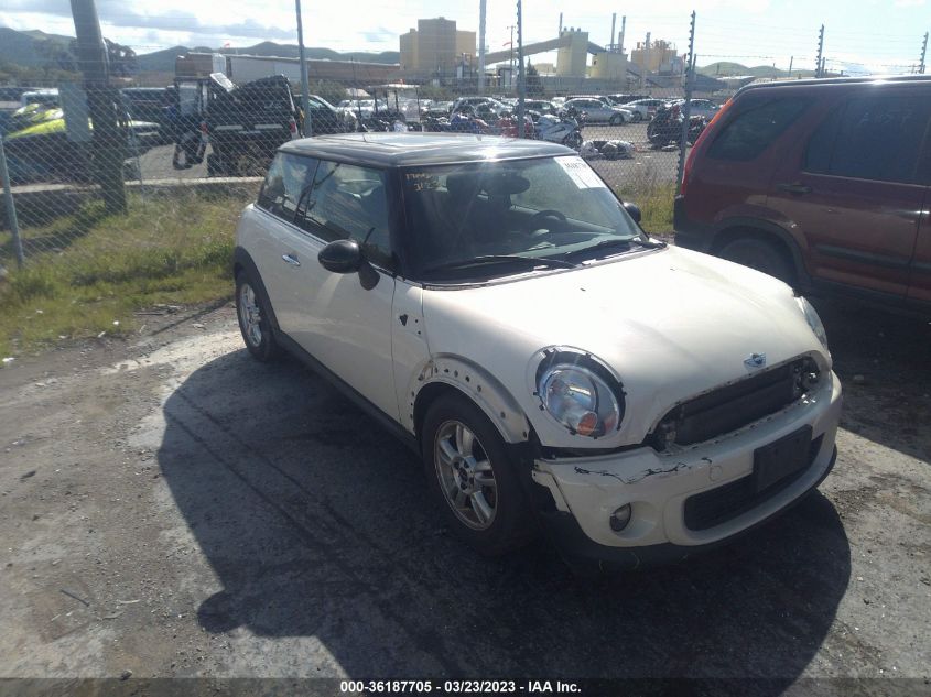 2013 MINI COOPER HARDTOP - WMWSU3C50DT677766