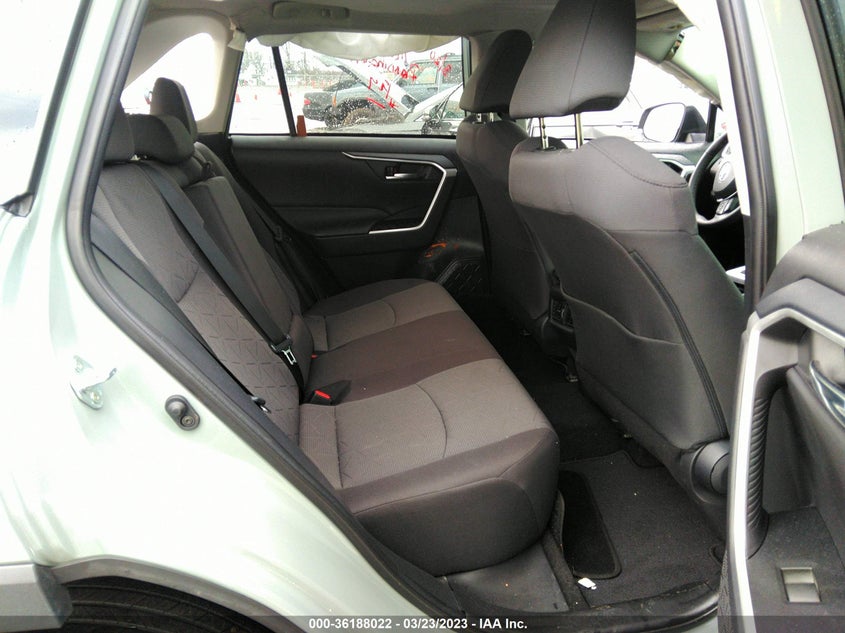 VIN 2T3P1RFV8MW178050 2021 TOYOTA RAV4 XLE