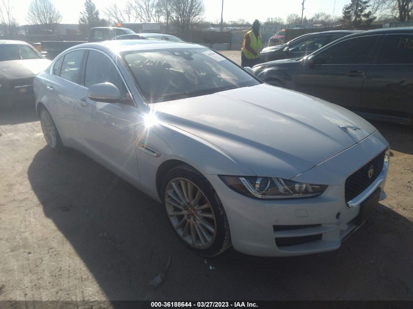 SAJAN4BV3HA948700 JAGUAR XE 35T FIRST EDITION 2017