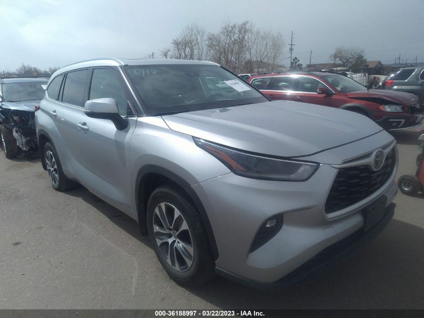 2021 TOYOTA HIGHLANDER XLE - 5TDGZRBH8MS529467