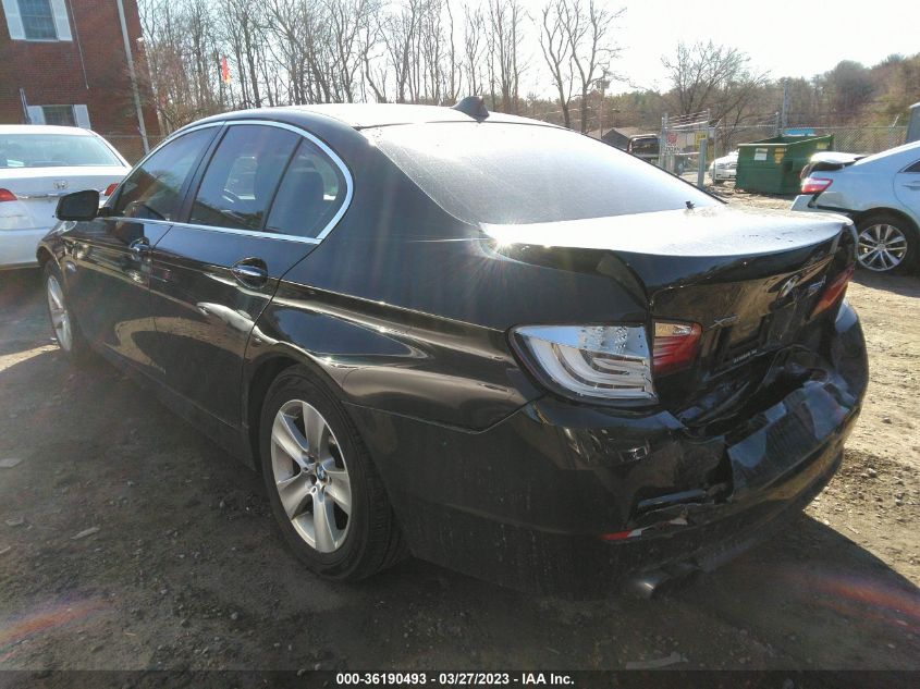 2013 BMW 5 SERIES 528I XDRIVE - WBAXH5C55DD106824
