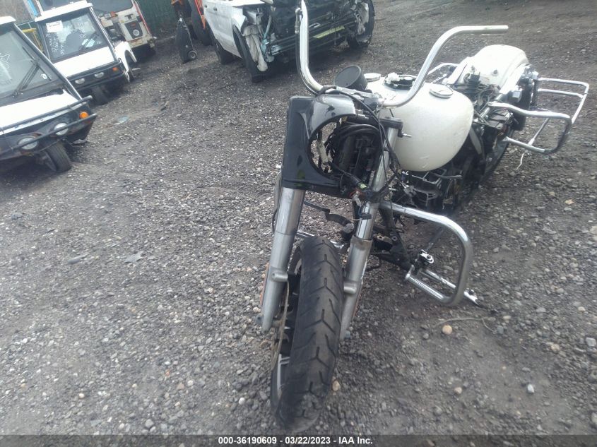 2015 HARLEY-DAVIDSON FLHP POLICE ROAD KING - 1HD1FHM14FB617725