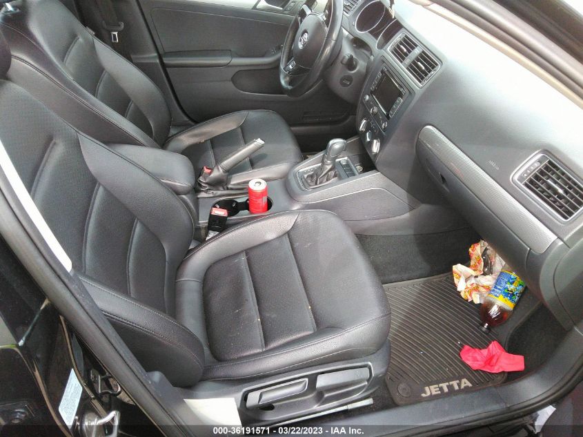 2015 VOLKSWAGEN JETTA SEDAN 1.8T SE - 3VWD07AJ7FM357048