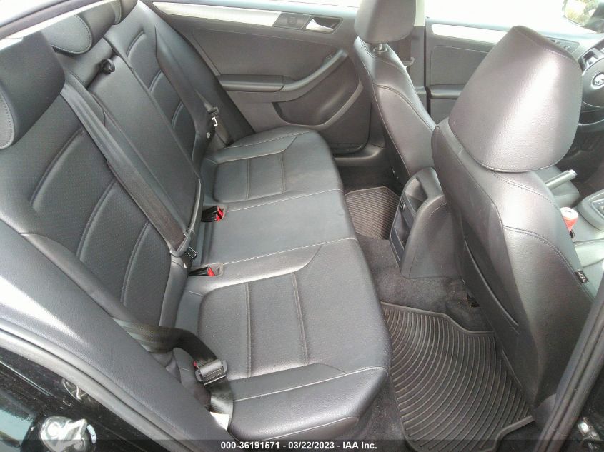 2015 VOLKSWAGEN JETTA SEDAN 1.8T SE - 3VWD07AJ7FM357048