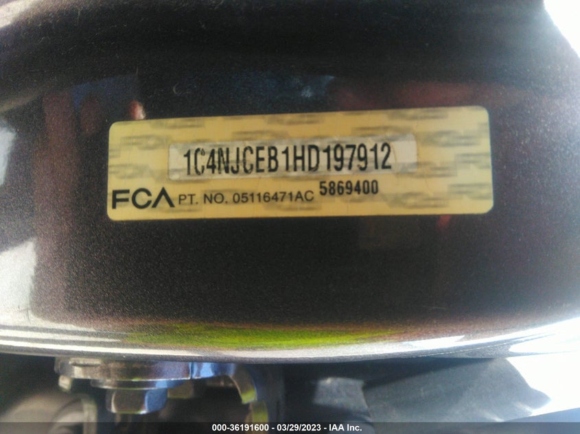 VIN 1C4NJCEB1HD197912 2017 JEEP COMPASS LATITUDE