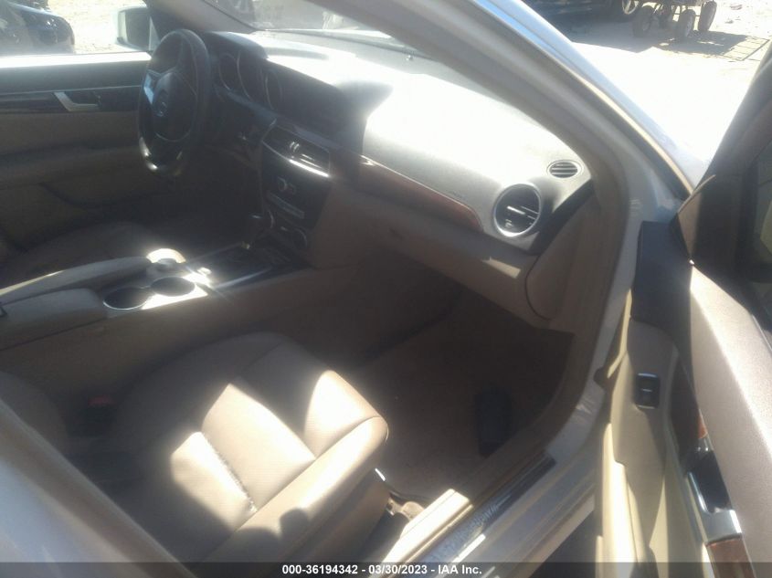 2013 MERCEDES-BENZ C-CLASS C 300 - WDDGF8AB6DR278923