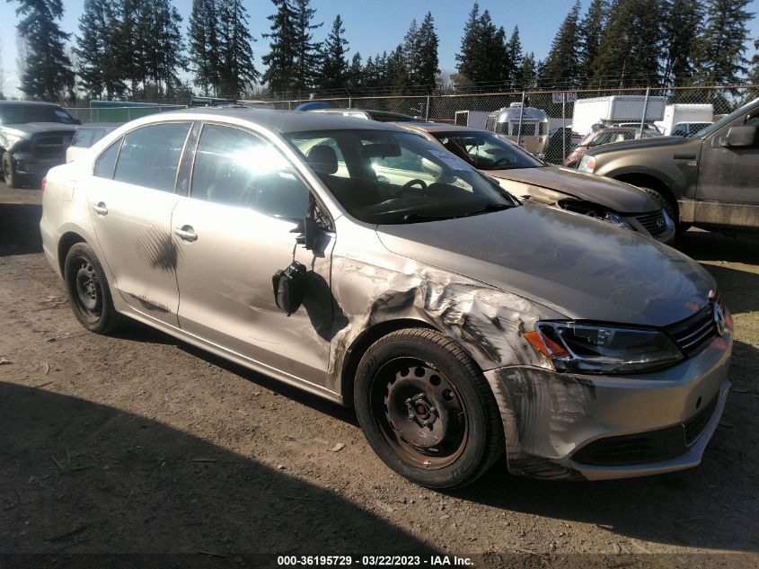 2013 VOLKSWAGEN JETTA SEDAN SE - 3VWDP7AJ4DM238947