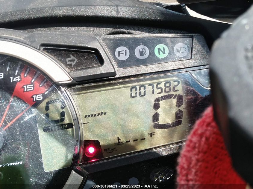 2018 SUZUKI GSX-R750 - JS1GR7MA1J2101421
