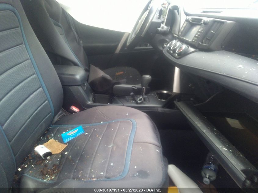 2018 TOYOTA RAV4 LE - JTMBFREV9JJ214139