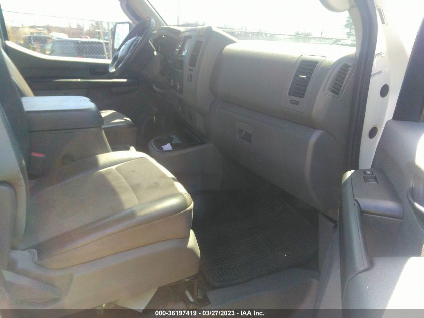 2015 NISSAN NV SV 1N6AF0KY3FN800967