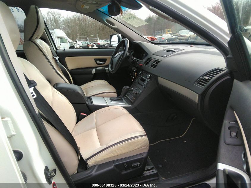 2013 VOLVO XC90 R-DESIGN - YV4952CT5D1652796