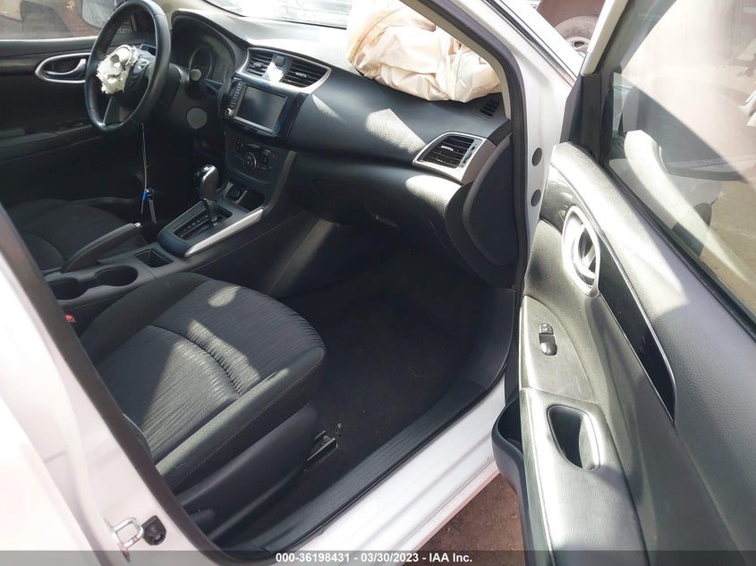 VIN 3N1AB7AP7KY411099 2019 NISSAN SENTRA SV