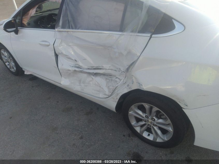 2019 CHEVROLET CRUZE LT - 1G1BE5SM5K7110777