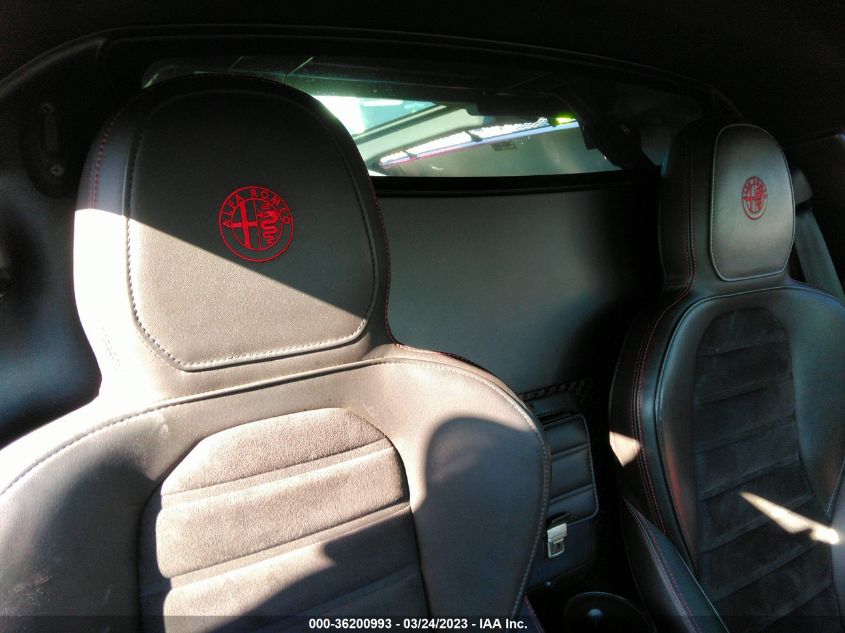 2015 ALFA ROMEO 4C LAUNCH EDITION - ZARBAAC42FM129312