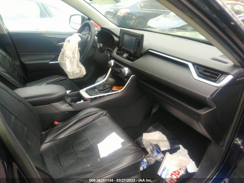 2020 TOYOTA RAV4 XLE - 2T3P1RFV6LW130531