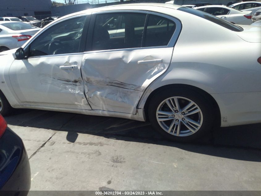 2015 INFINITI Q40 JN1CV6AP0FM503304