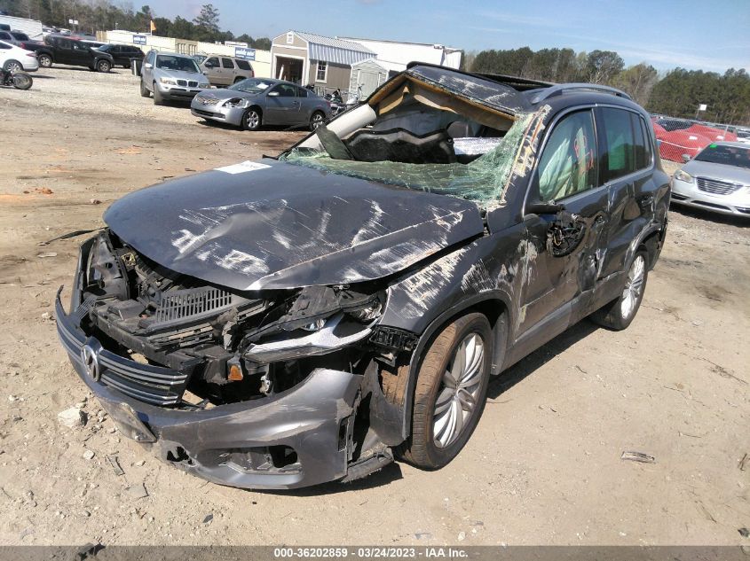 2013 VOLKSWAGEN TIGUAN SE W/SUNROOF & NAV - WVGAV7AX2DW024227