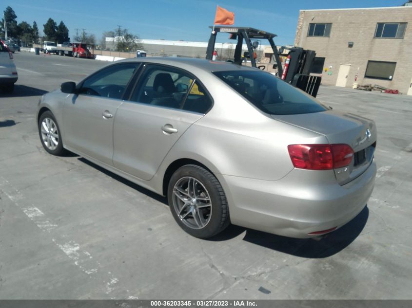 2013 VOLKSWAGEN JETTA SEDAN SE W/CONVENIENCE - 3VWDP7AJXDM230982