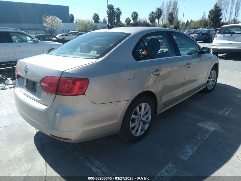 2013 VOLKSWAGEN JETTA SEDAN SE W/CONVENIENCE - 3VWDP7AJXDM230982