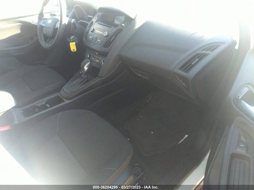 VIN 1FADP3K22HL217630 2017 FORD FOCUS SE