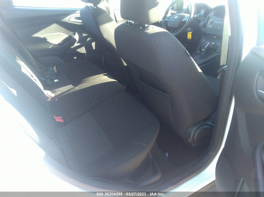 VIN 1FADP3K22HL217630 2017 FORD FOCUS SE