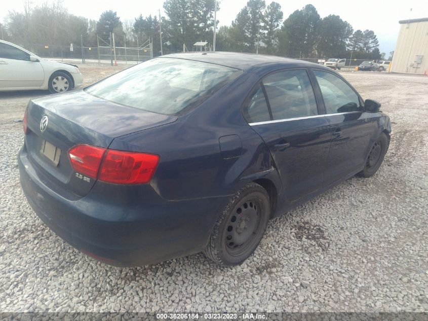 2013 VOLKSWAGEN JETTA SEDAN SE - 3VWDP7AJXDM214877