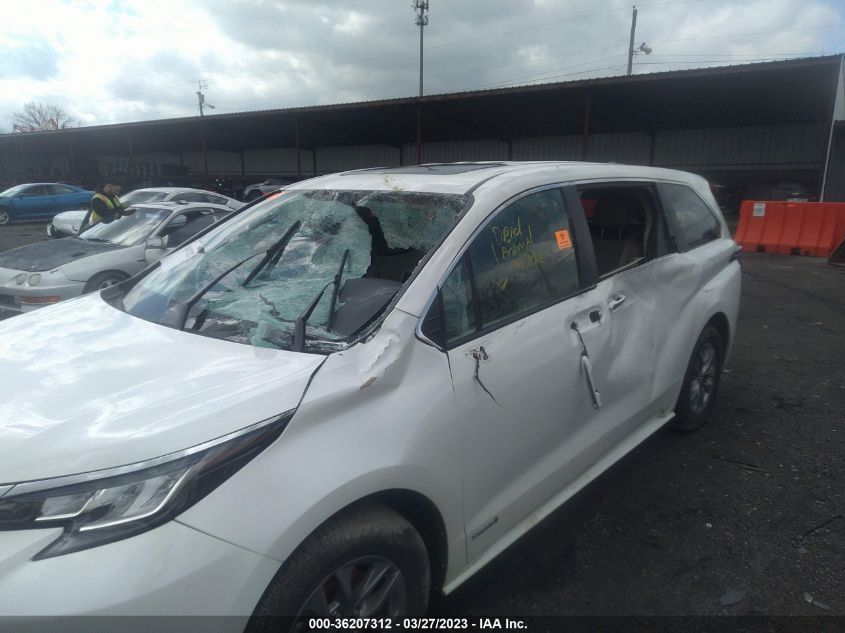 2021 TOYOTA SIENNA XLE - 5TDYSKFC7MS011090