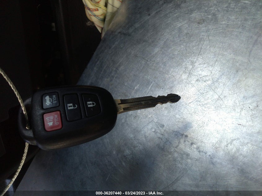 VIN 2T1BURHE4HC949666 2017 TOYOTA COROLLA L/LE/XLE/SE