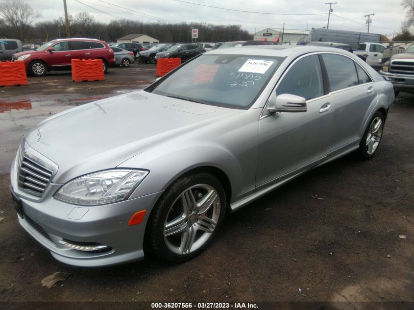 2013 MERCEDES-BENZ S 550 WDDNG7DB7DA527755