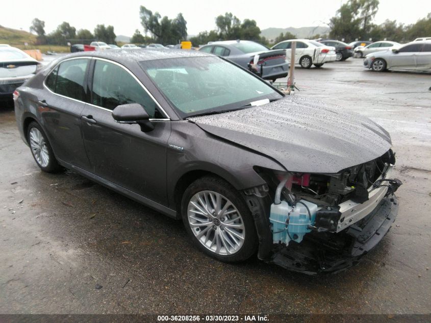 2020 TOYOTA CAMRY HYBRID XLE - 4T1F31AK6LU016400