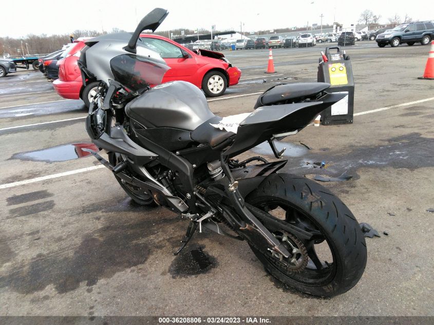 2019 YAMAHA YZFR6 JYARJ28E5KA004098