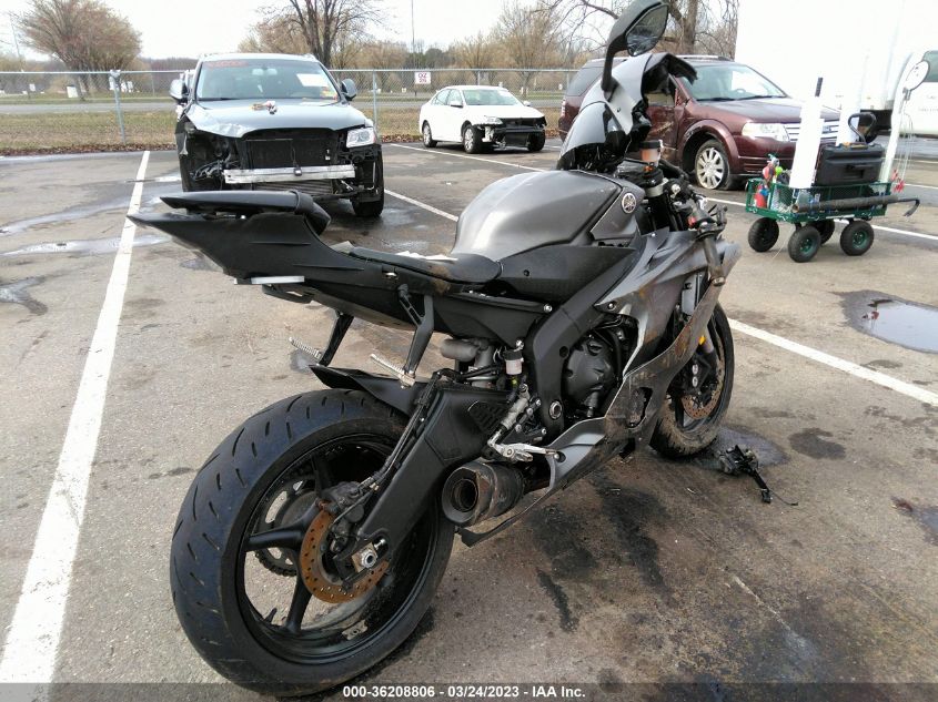 2019 YAMAHA YZFR6 JYARJ28E5KA004098