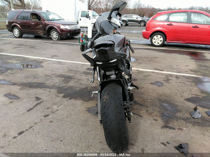 2019 YAMAHA YZFR6 JYARJ28E5KA004098