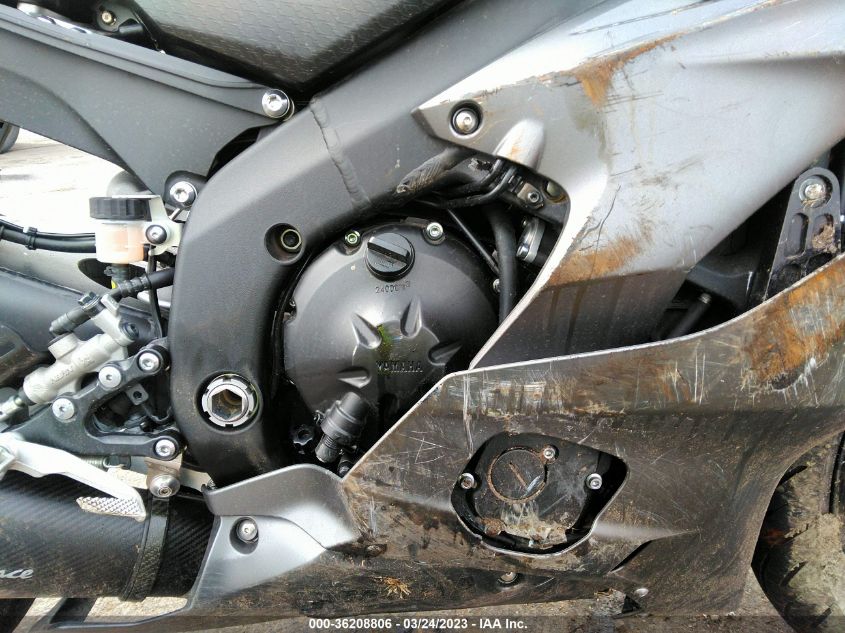 2019 YAMAHA YZFR6 JYARJ28E5KA004098