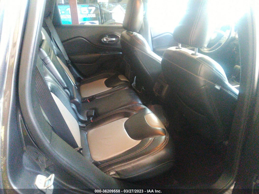 VIN 1C4PJLABXHW548769 2017 JEEP CHEROKEE SPORT