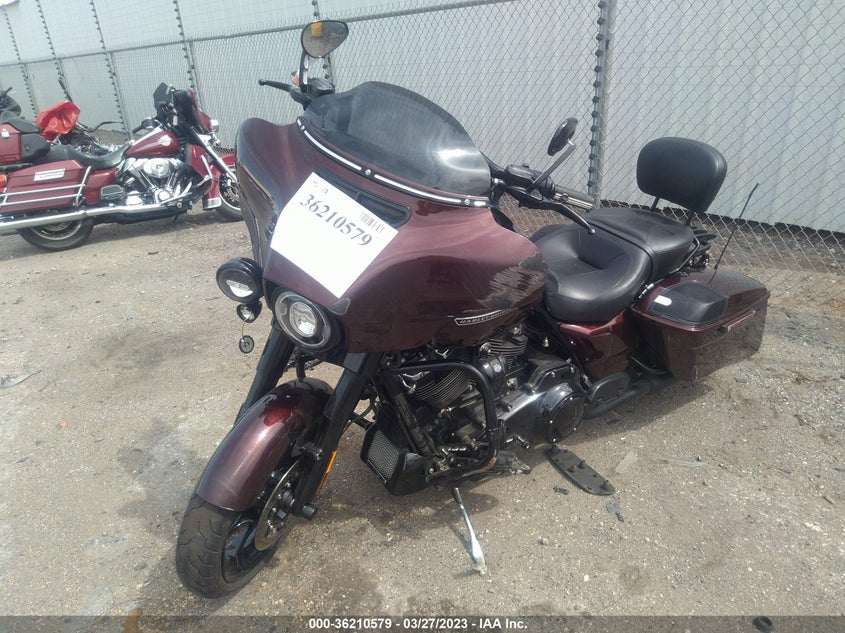 VIN 1HD1KRC13JB660481 2018 HARLEY-DAVIDSON FLHXS STREET GLIDE SPECIAL