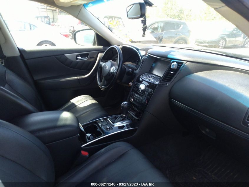 2015 INFINITI QX70 JN8CS1MW8FM483111