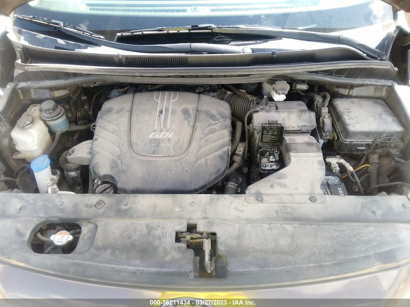 VIN KNDMB5C18H6228673 2017 KIA SEDONA LX