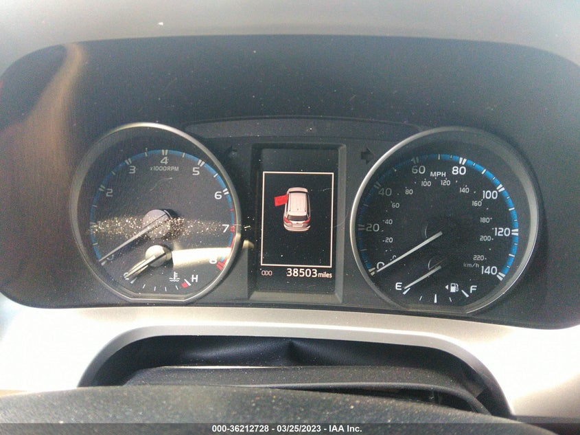 VIN JTMZFREV3JJ172940 2018 TOYOTA RAV4 LE