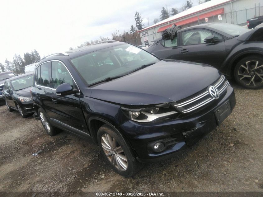 2013 VOLKSWAGEN TIGUAN SE W/SUNROOF & NAV - WVGBV3AX5DW593540