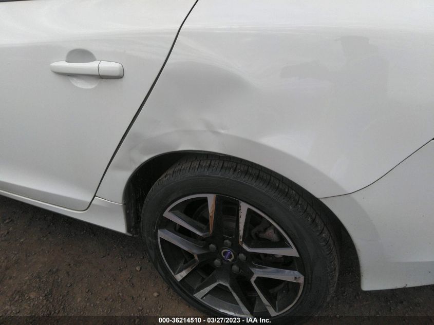 2017 VOLVO S60 DYNAMIC - YV126MFL1H2421767