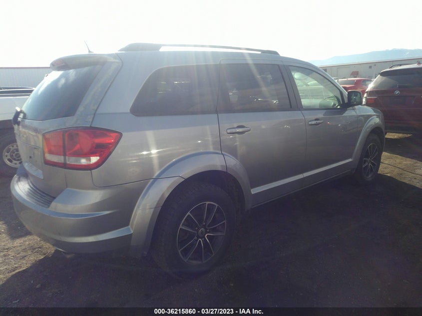 VIN 3C4PDDAG8JT450523 2018 DODGE JOURNEY SE