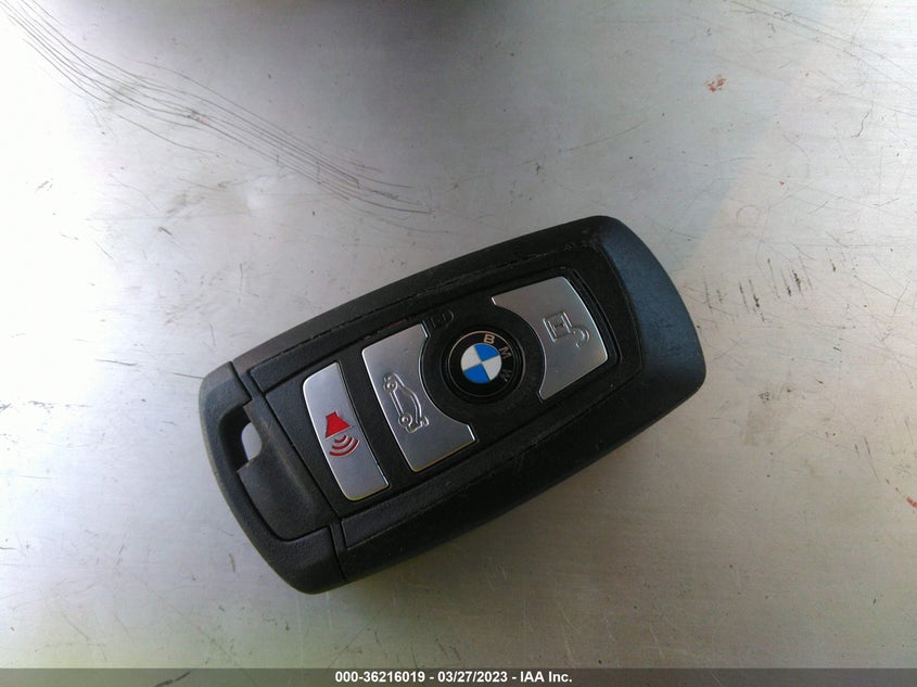 VIN: WBA8E1G52JNU89840 2018 BMW 3 SERIES 320I