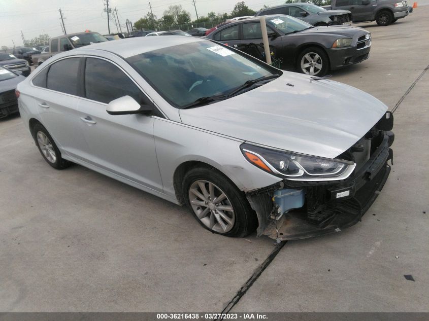 2019 HYUNDAI SONATA SE - 5NPE24AF5KH820347