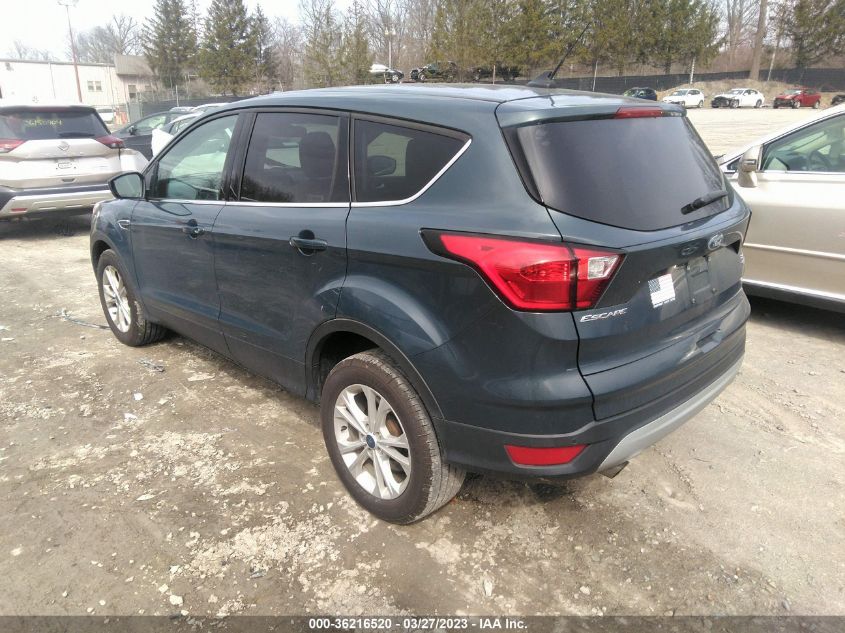 2019 FORD ESCAPE SE - 1FMCU9GD1KUA36821