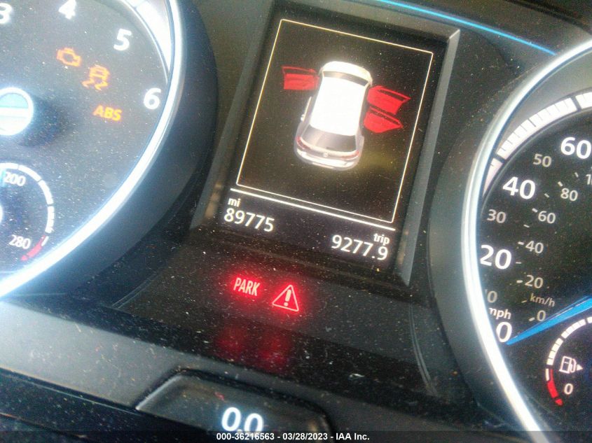 2016 VOLKSWAGEN GOLF R WVWUF7AUXGW208646