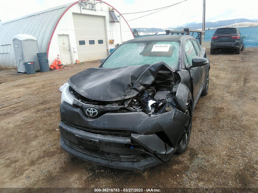 VIN NMTKHMBX2JR005751 2018 TOYOTA C-HR XLE
