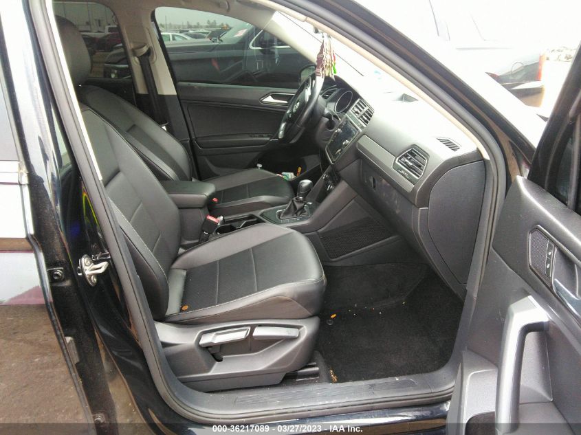 2018 VOLKSWAGEN TIGUAN SEL/SE - 3VV3B7AX3JM192641