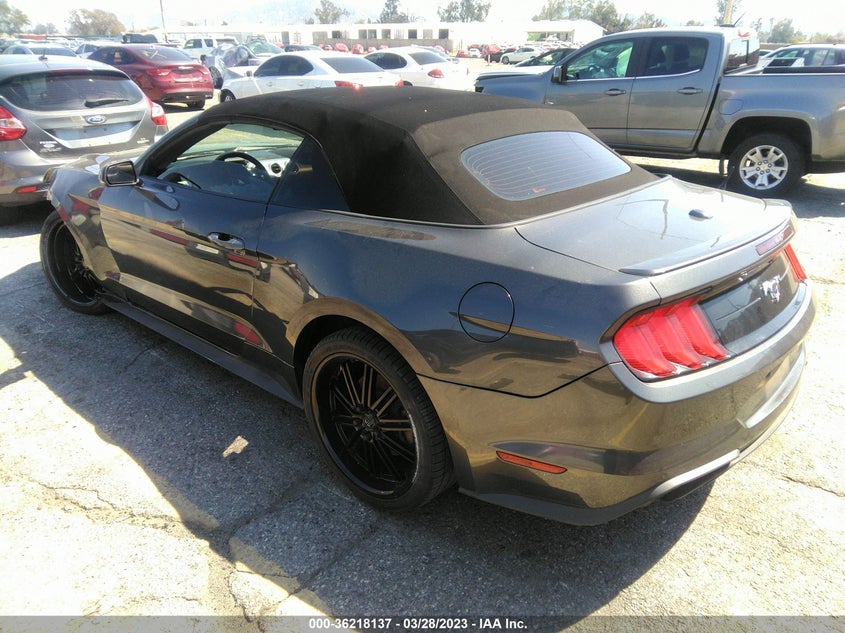 VIN 1FATP8UH0J5142852 2018 FORD MUSTANG ECOBOOST